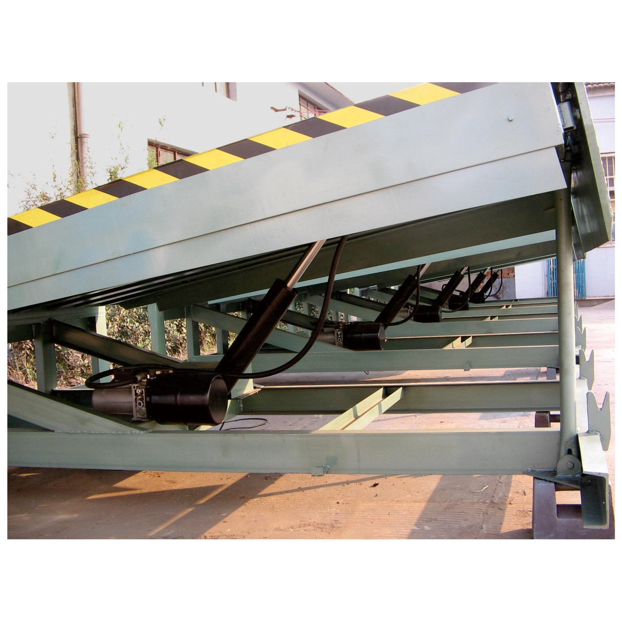 固定式液壓登車橋（月臺）